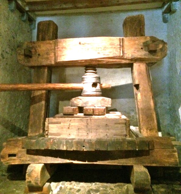 pressoir ancien à vis