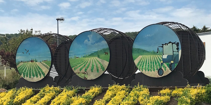 tonneauxpeintscotedesblancs